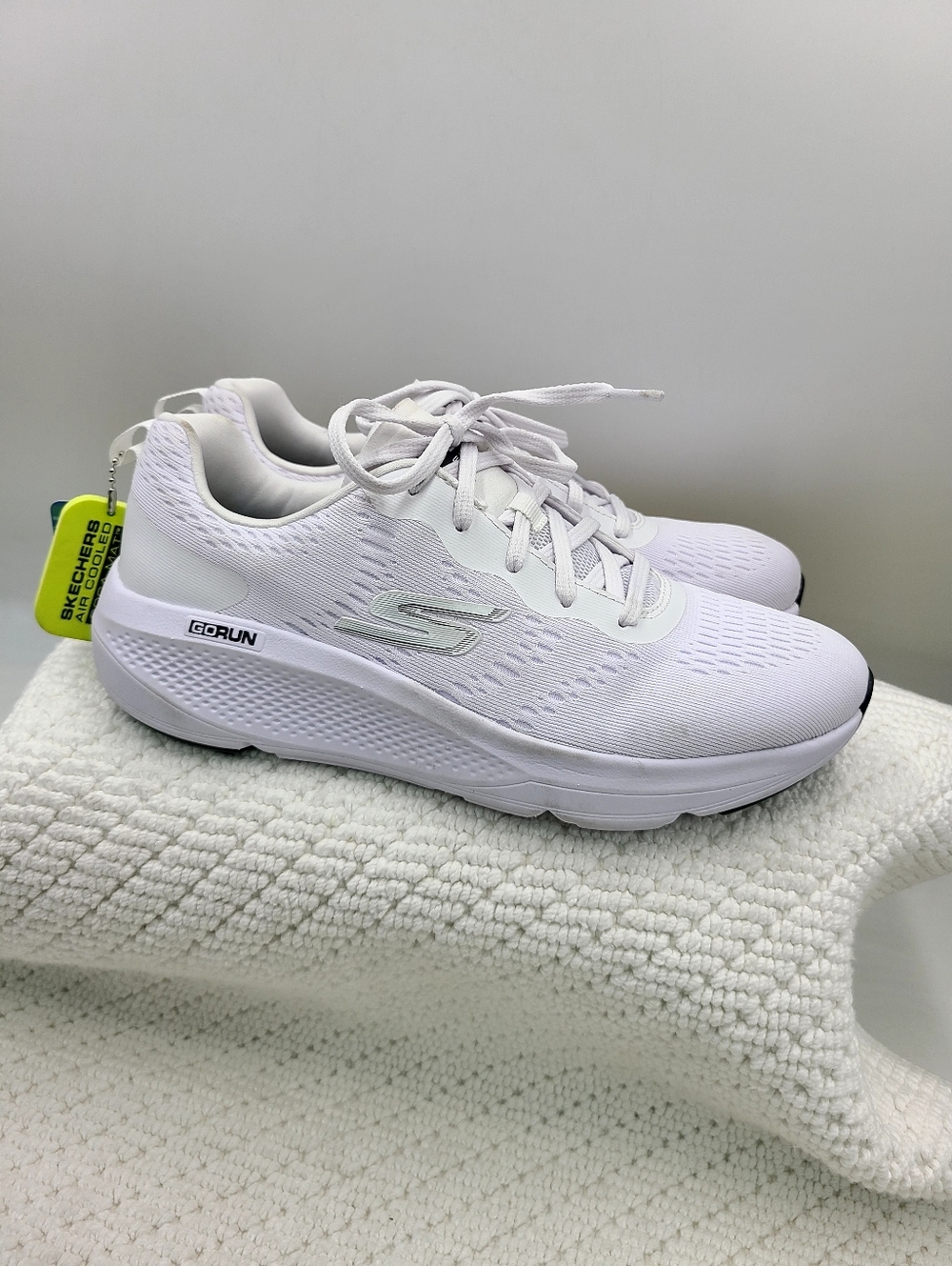 Skechers GO RUN White Women's Athletic Running Shoes
